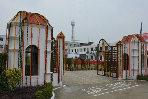 Campus-View-of-Dixit-College-of-Pharmacy-and-Research-Rampur_Campus